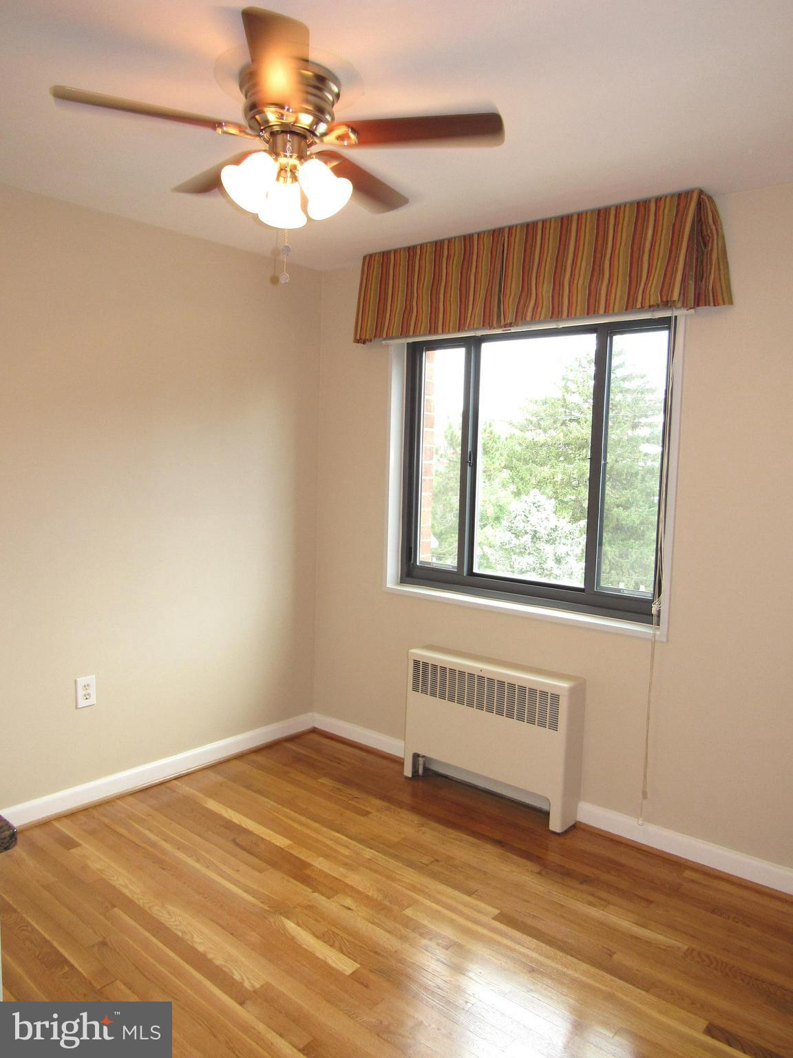 1300 South Arlington Ridge Road, Unit 617 Arlington, VA 22202 - Photo 6 of 25 a view of a stair with windows