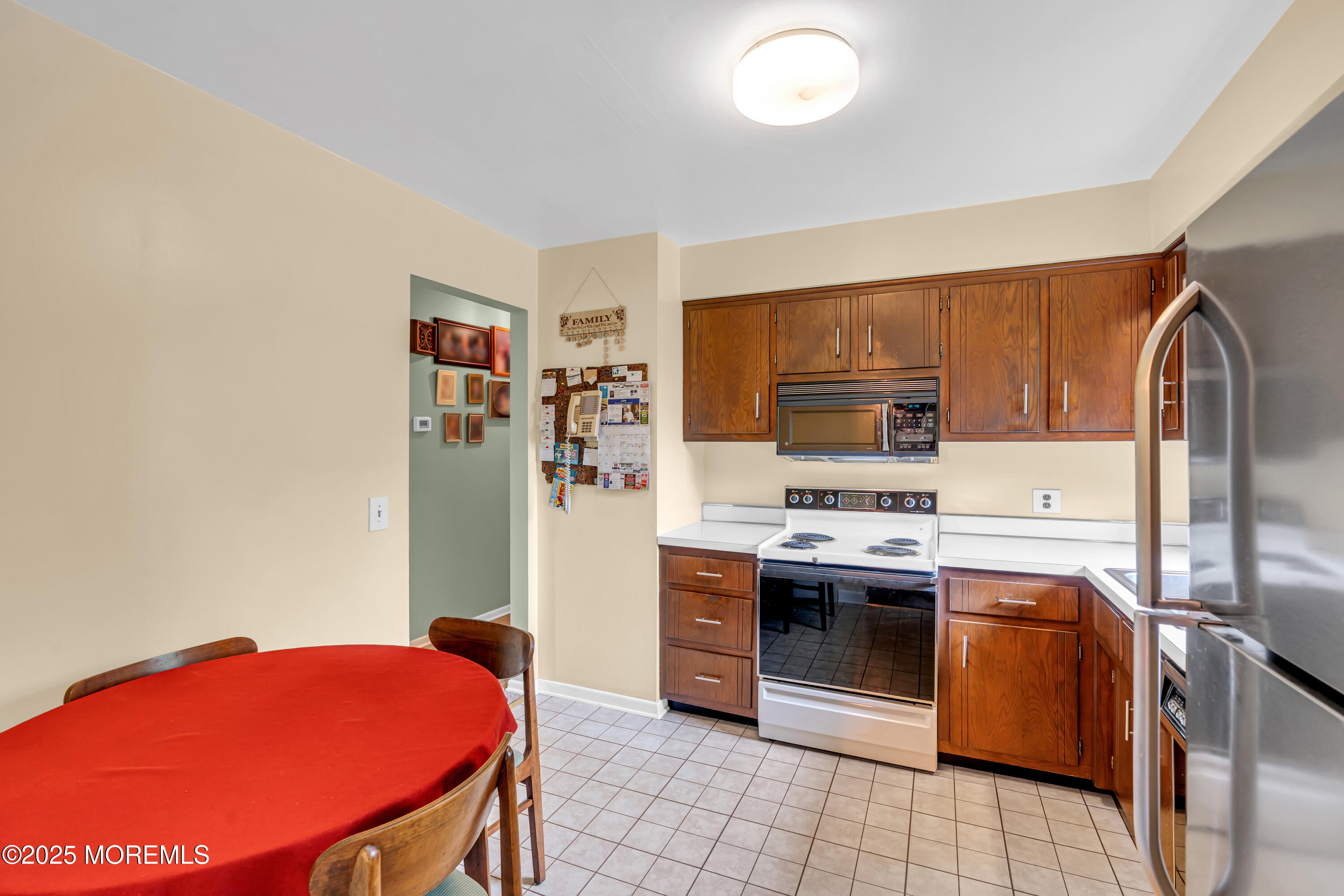 136 Iron Ore Road Manalapan, NJ 07726 - Photo 14 of 45 033_dsc07161_674