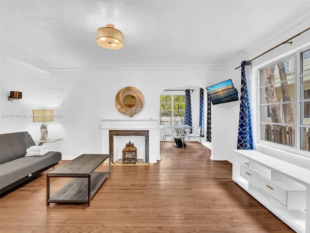 $2,500,000 | 1534 Euclid Avenue, Miami Beach, FL 33139