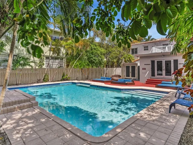 $2,500,000 | 1534 Euclid Avenue, Miami Beach, FL 33139