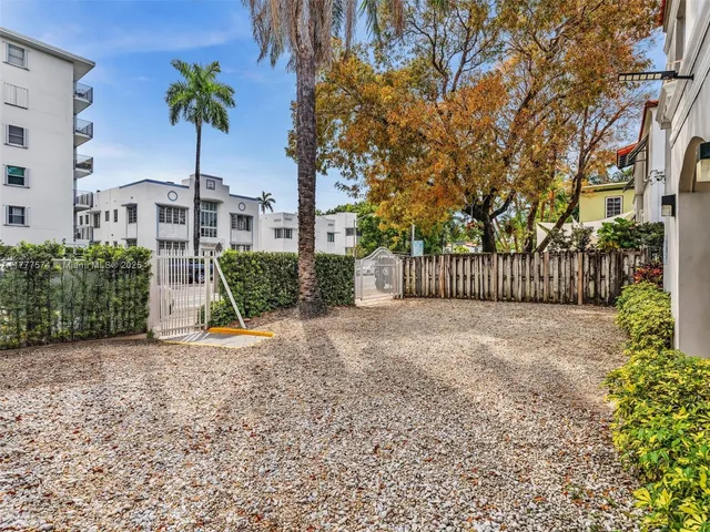 $2,500,000 | 1534 Euclid Avenue, Miami Beach, FL 33139