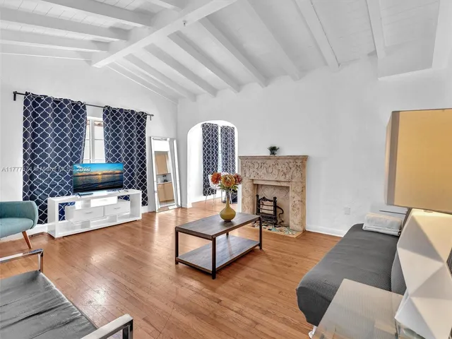 $2,500,000 | 1534 Euclid Avenue, Miami Beach, FL 33139