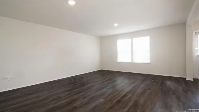 $1,995 | 5819 Rolling Glen, San Antonio, TX 78218