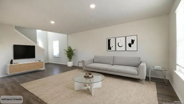 $1,995 | 5819 Rolling Glen, San Antonio, TX 78218