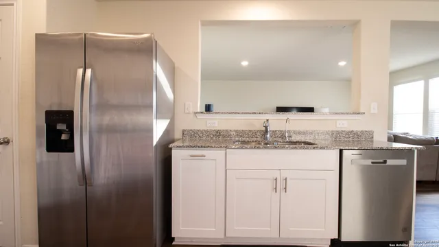 $1,995 | 5819 Rolling Glen, San Antonio, TX 78218