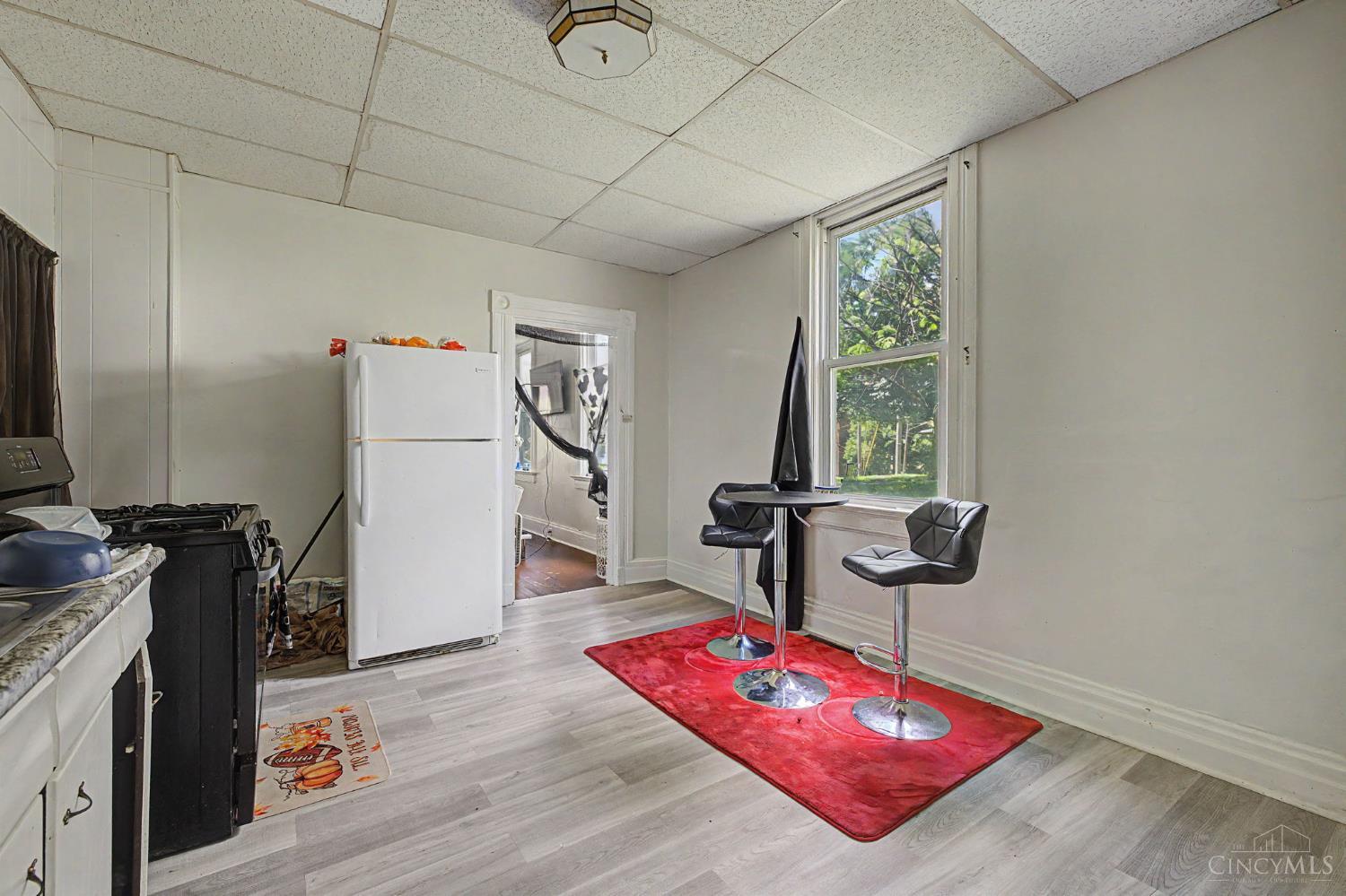 1246 Quebec Road Cincinnati, OH 45205 - Photo 15 of 40
