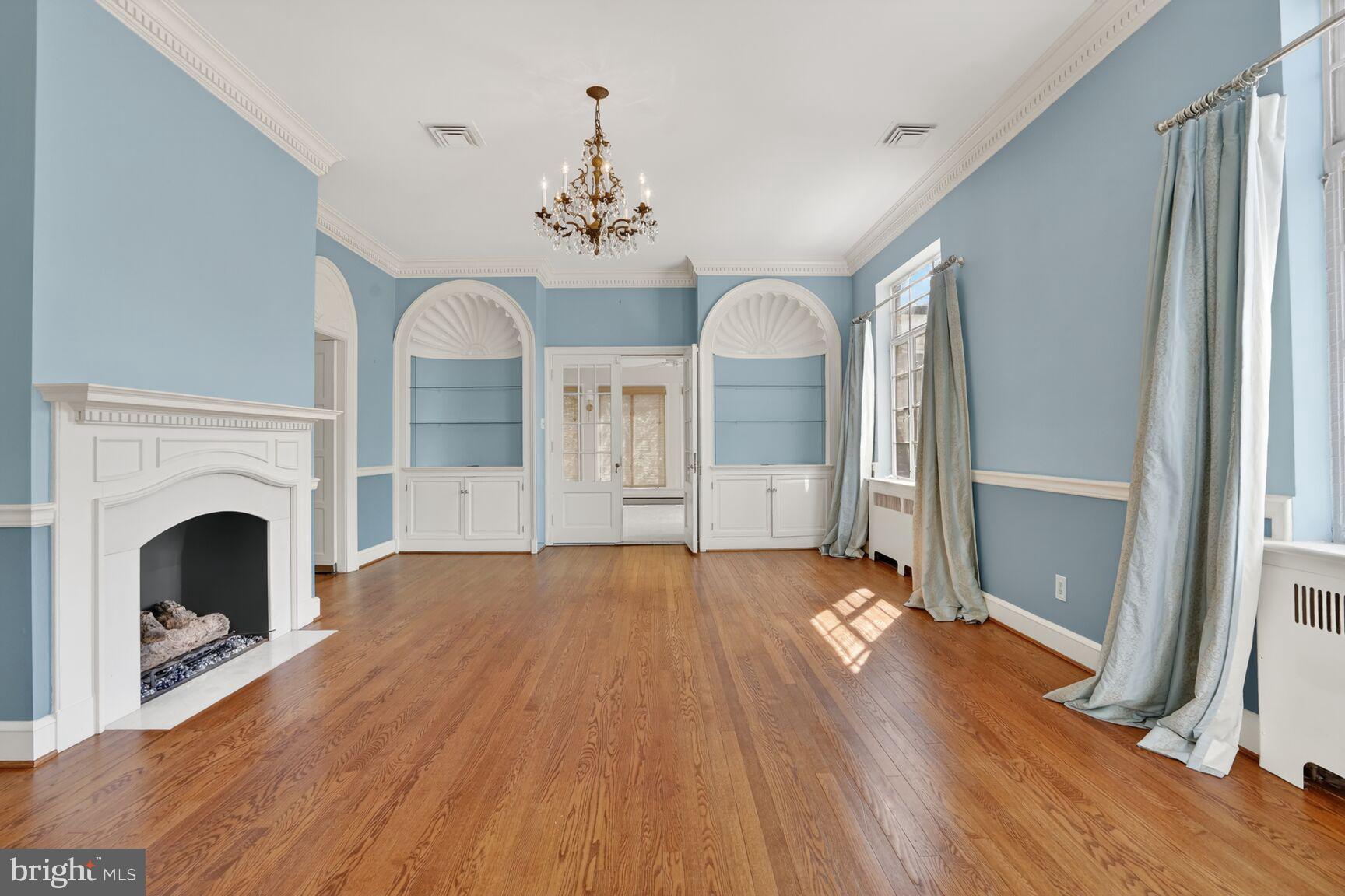 5553 Little Falls Road Arlington, VA 22207 - Photo 15 of 53 Dining Room
