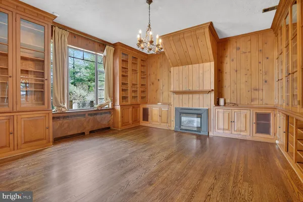 $11,500 | 5553 Little Falls Road, Arlington, VA 22207