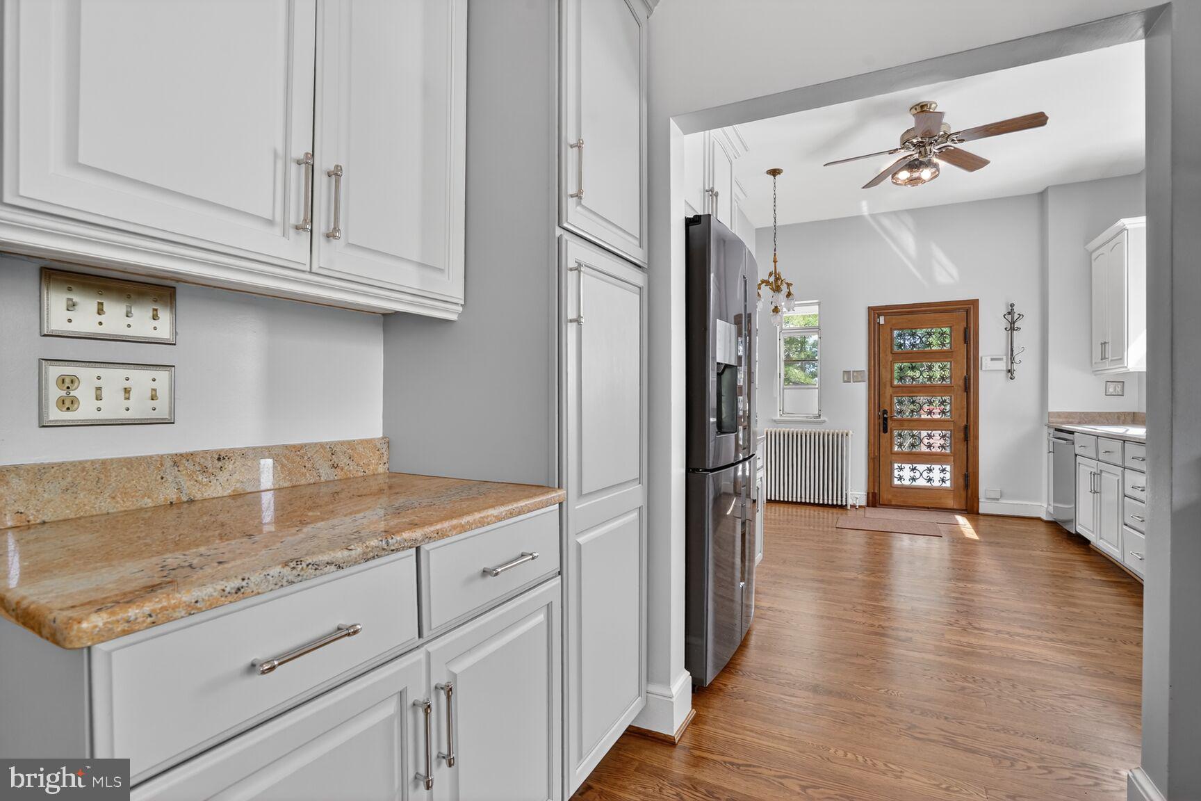 5553 Little Falls Road Arlington, VA 22207 - Photo 21 of 53 Butlers Pantry