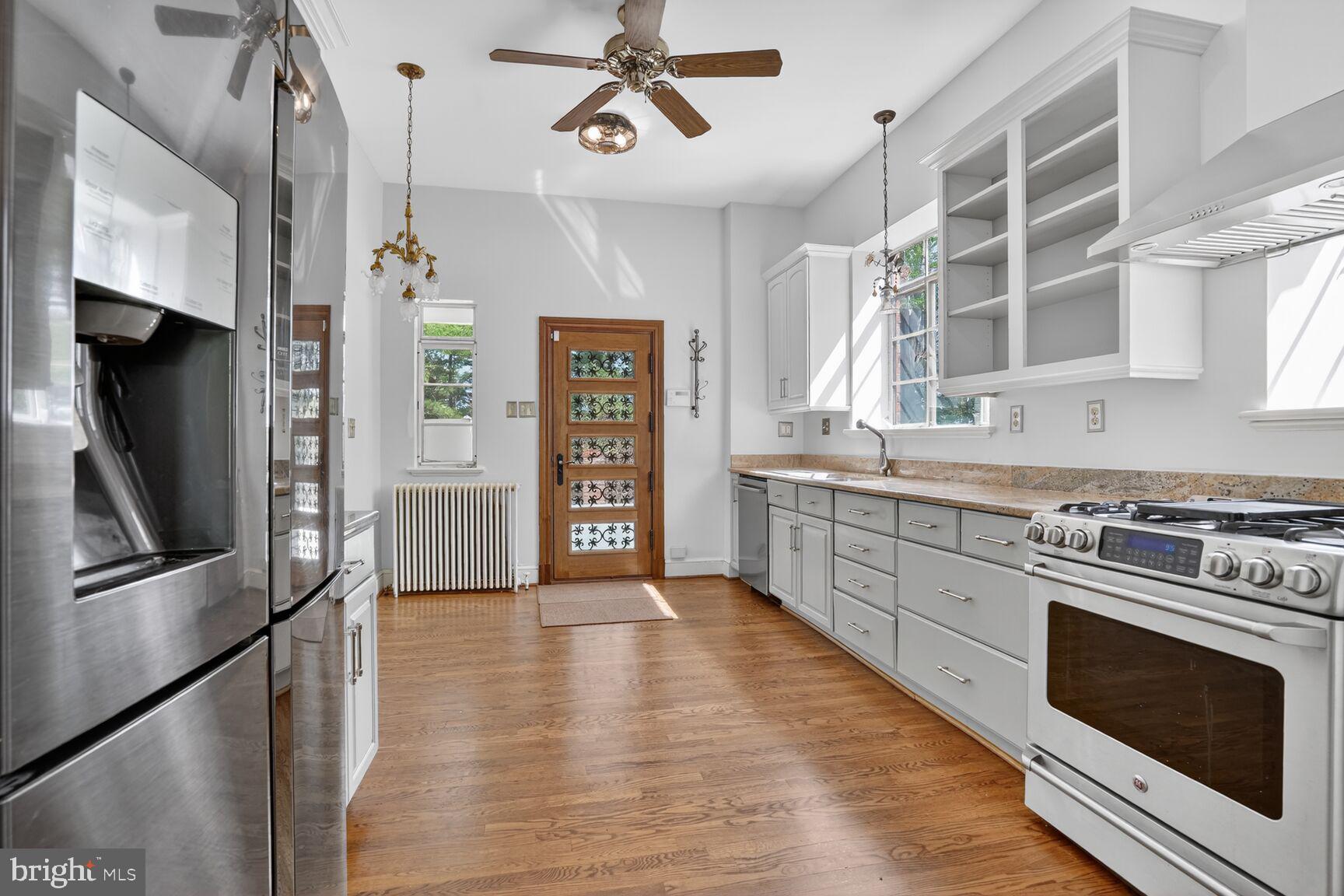5553 Little Falls Road Arlington, VA 22207 - Photo 22 of 53 Kitchen