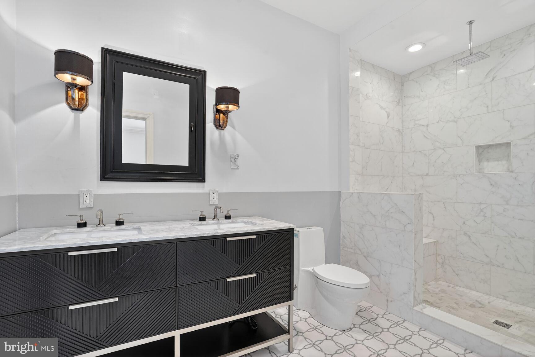 5553 Little Falls Road Arlington, VA 22207 - Photo 30 of 53 Primary Bath