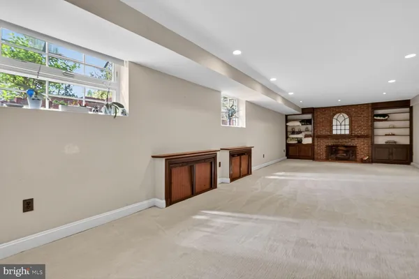 $11,500 | 5553 Little Falls Road, Arlington, VA 22207