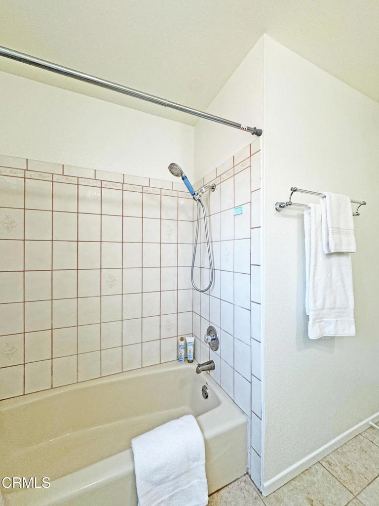 2401 El Portal Way Oxnard, CA 93035 - Photo 36 of 52 Gallery Image 36