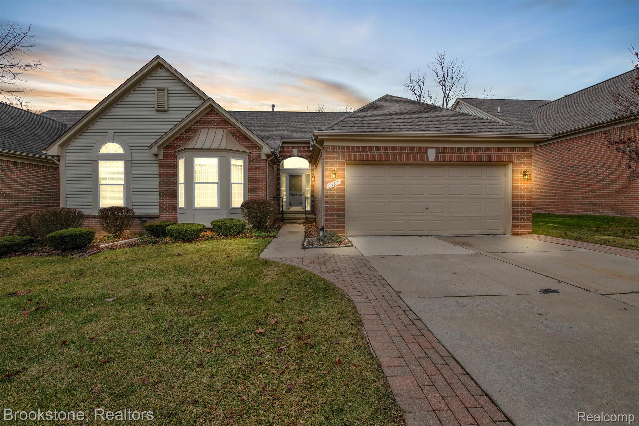 1134 Churchill Circle Rochester, MI 48307 - Photo 4 of 42 Twilight Front Of Condo