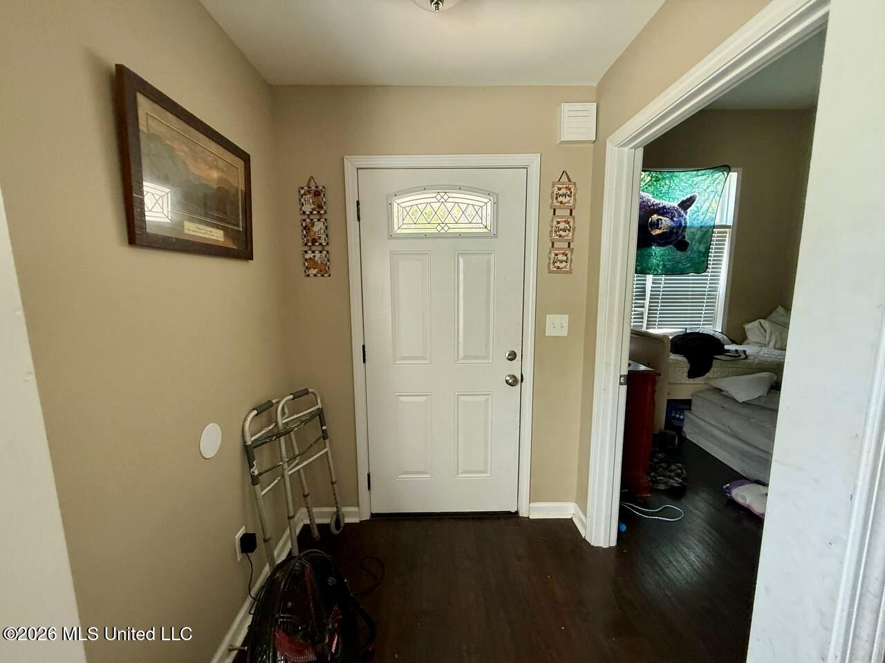 1748 Victoria Road Byhalia, MS 38611 - Photo 11 of 20 entryway