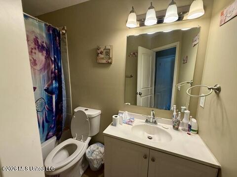 1748 Victoria Road Byhalia, MS 38611 - Photo 17 of 20 guest bathroom