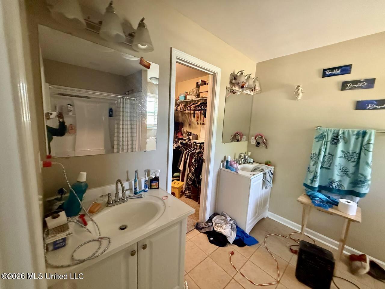 1748 Victoria Road Byhalia, MS 38611 - Photo 19 of 20 primary bathroom