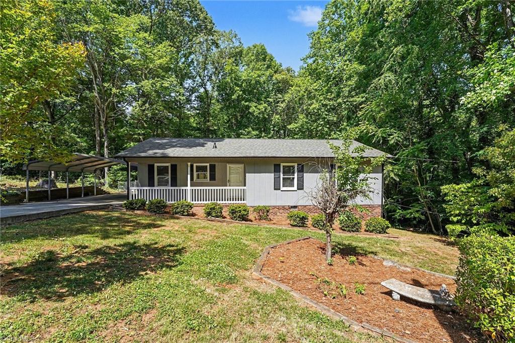 1514 Pepperidge Road Asheboro, NC 27205 - Photo 2 of 32