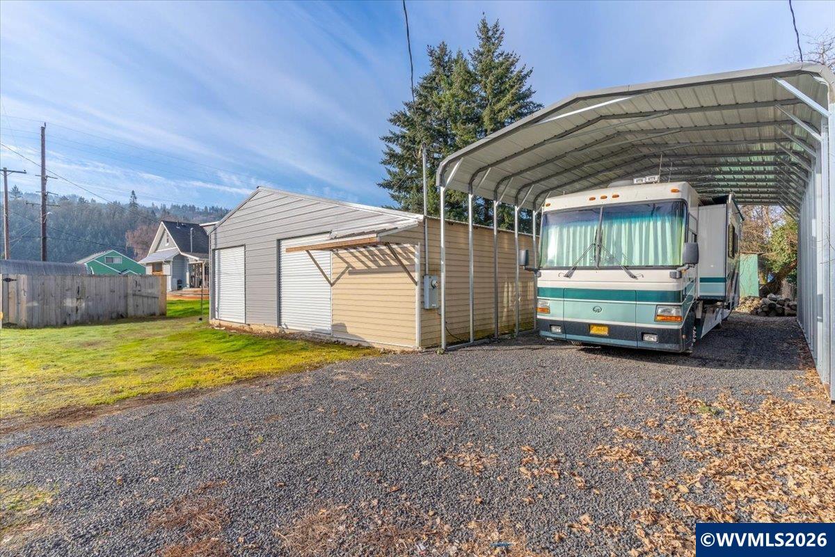 817 Main Street Lyons, OR 97358 - Photo 37 of 45