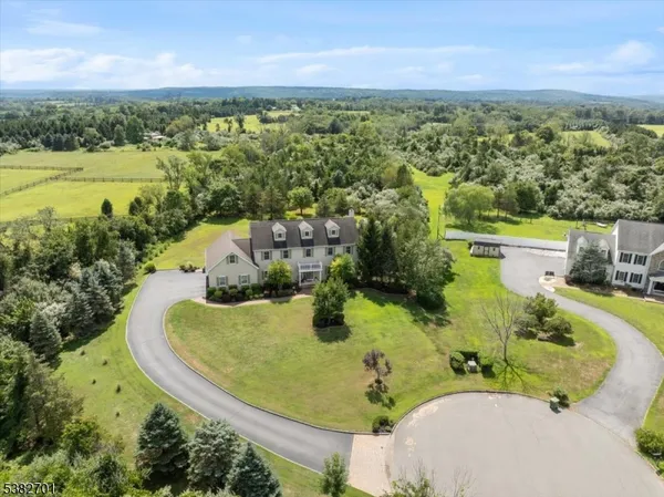 $850,000 | 15 Alaco Lane, Milford, NJ 08848