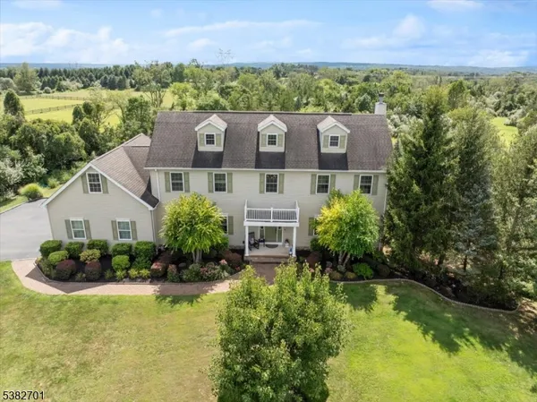 $850,000 | 15 Alaco Lane, Milford, NJ 08848