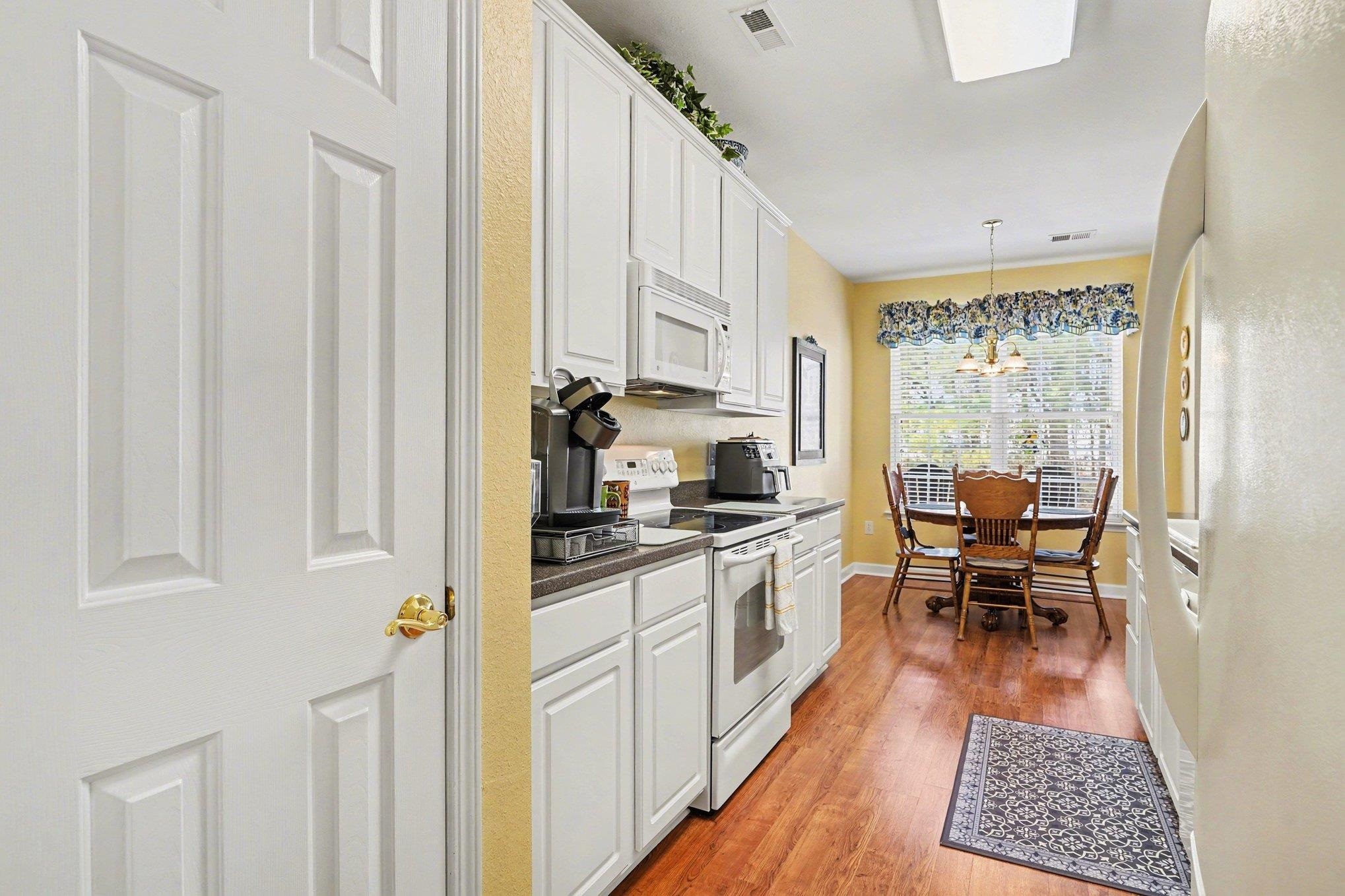 836 Clarion Court Myrtle Beach, SC 29588 - Photo 4 of 33