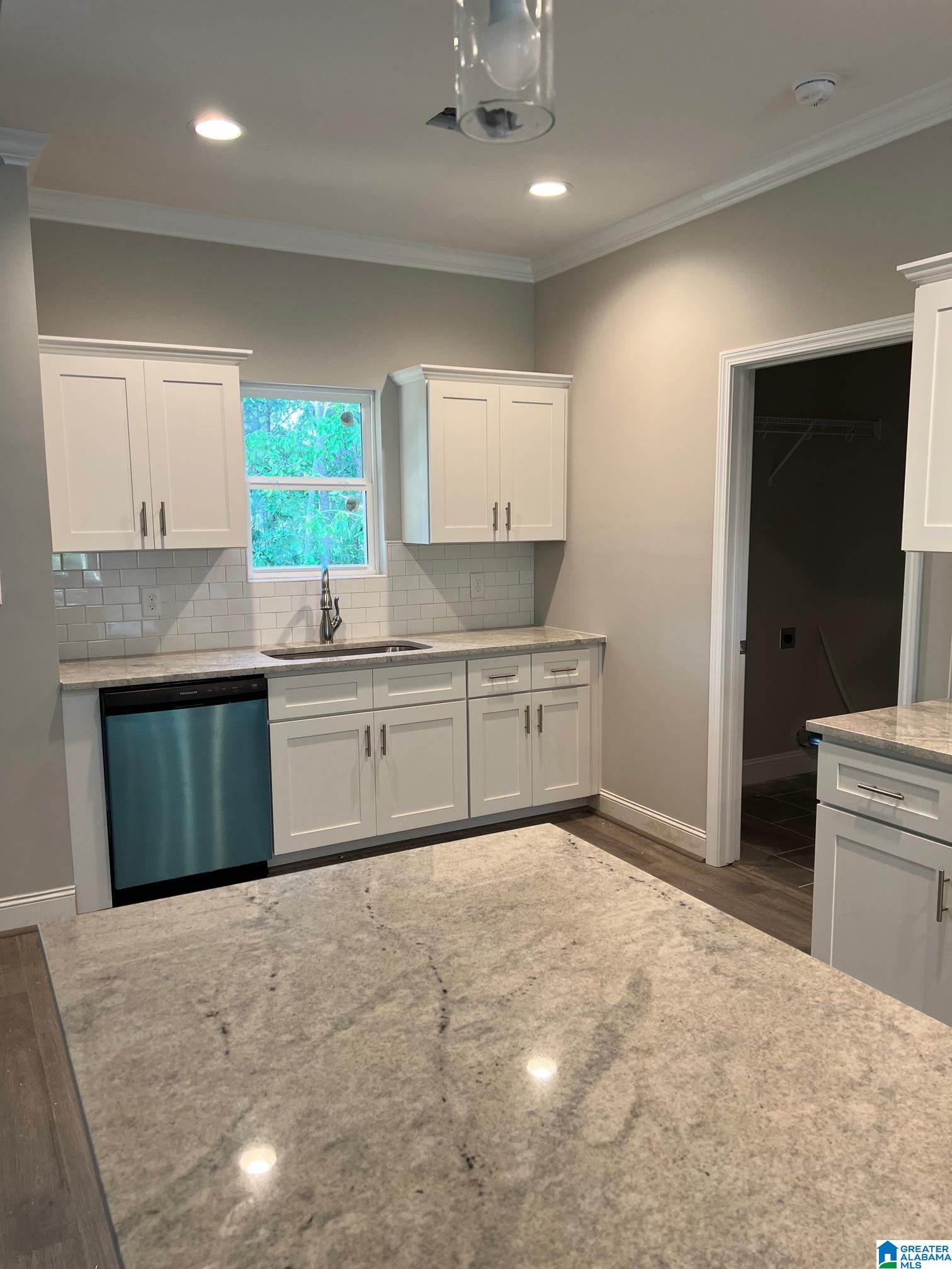 829 Rustling Road Odenville, AL 35120 - Photo 3 of 20