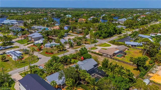 $999,999 | 4429 Tarpon Avenue, Bonita Springs, FL 34134