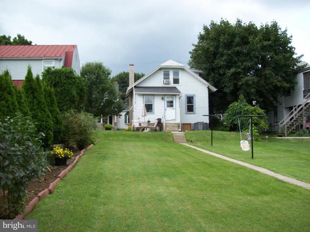 808 Cornwall Road Lebanon, PA 17042 - Photo 2 of 5 Gallery Image 2