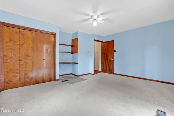 $300,000 | 8500 Lakeshore Drive, Walls, MS 38680
