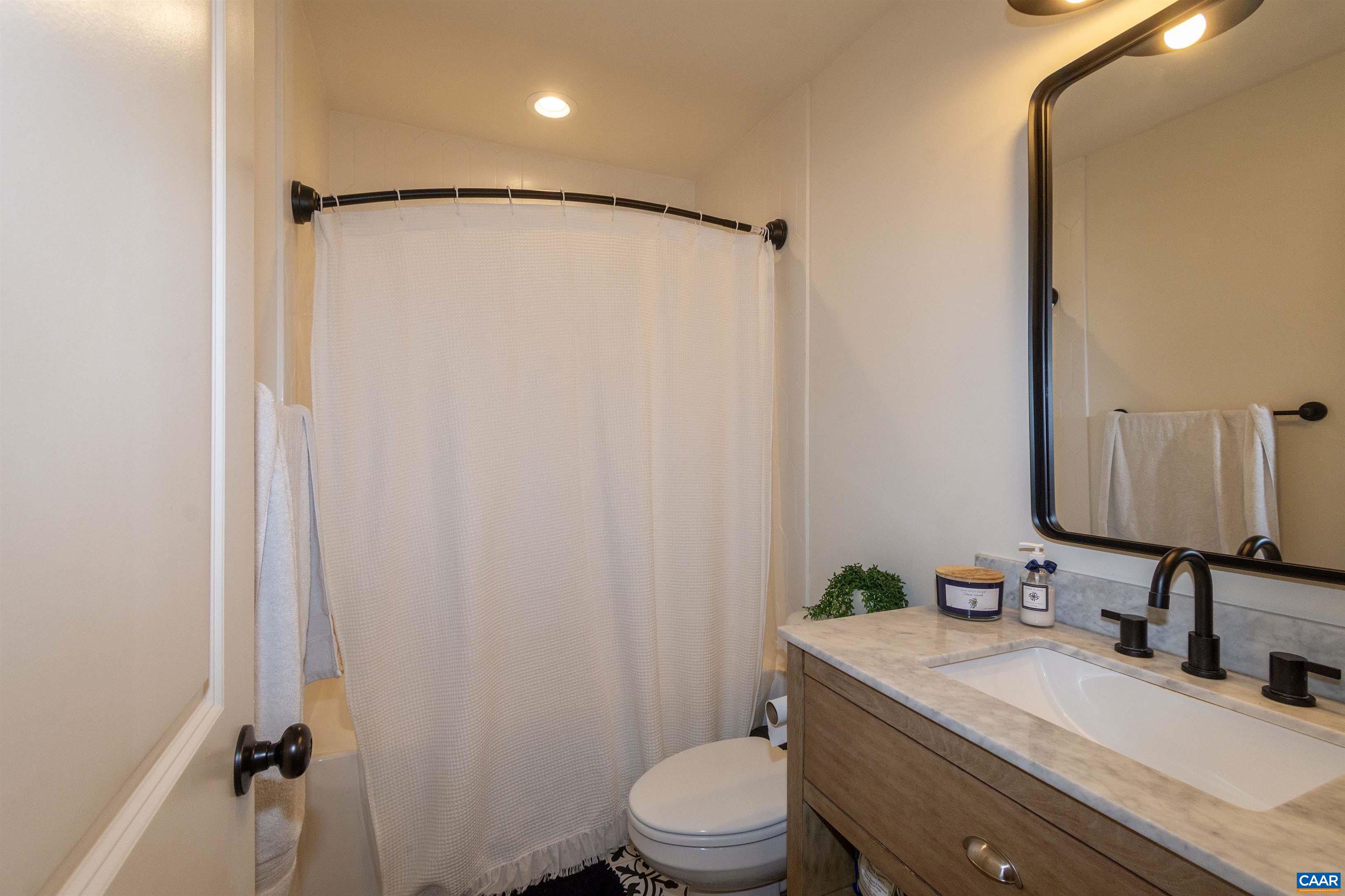 13079 Kendall Road Orange, VA 22960 - Photo 35 of 57 Guest Bath