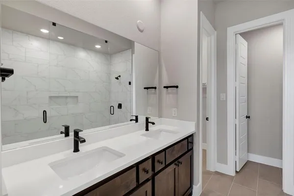 $3,150 | 2153 Sandlin Drive, Fort Worth, TX 76008