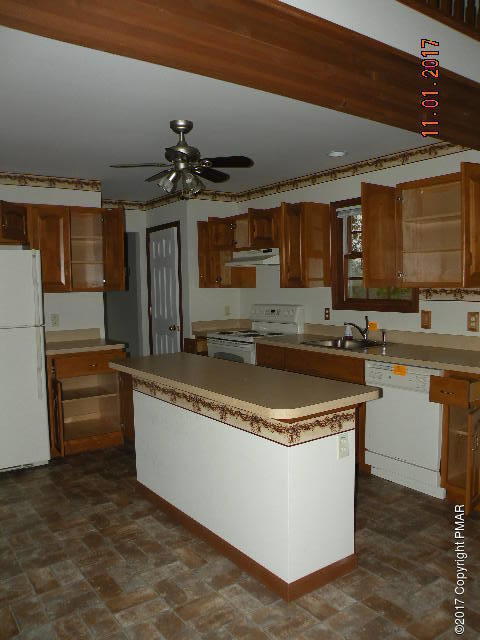 134 Cardinal Road Cresco, PA 18326 - Photo 5 of 17 DSCN2241