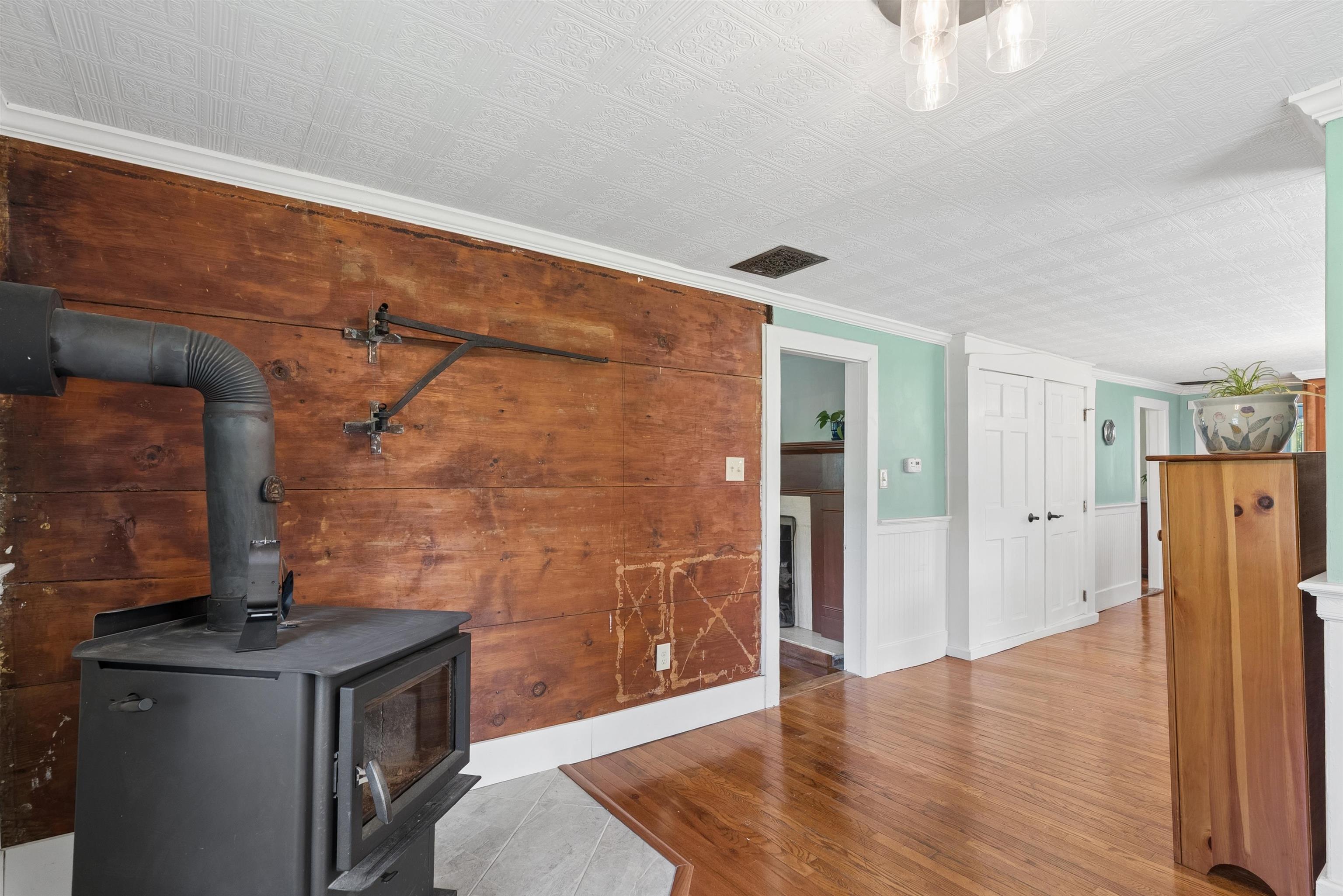 567 First Crown Point Road Strafford, NH 03884 - Photo 8 of 55