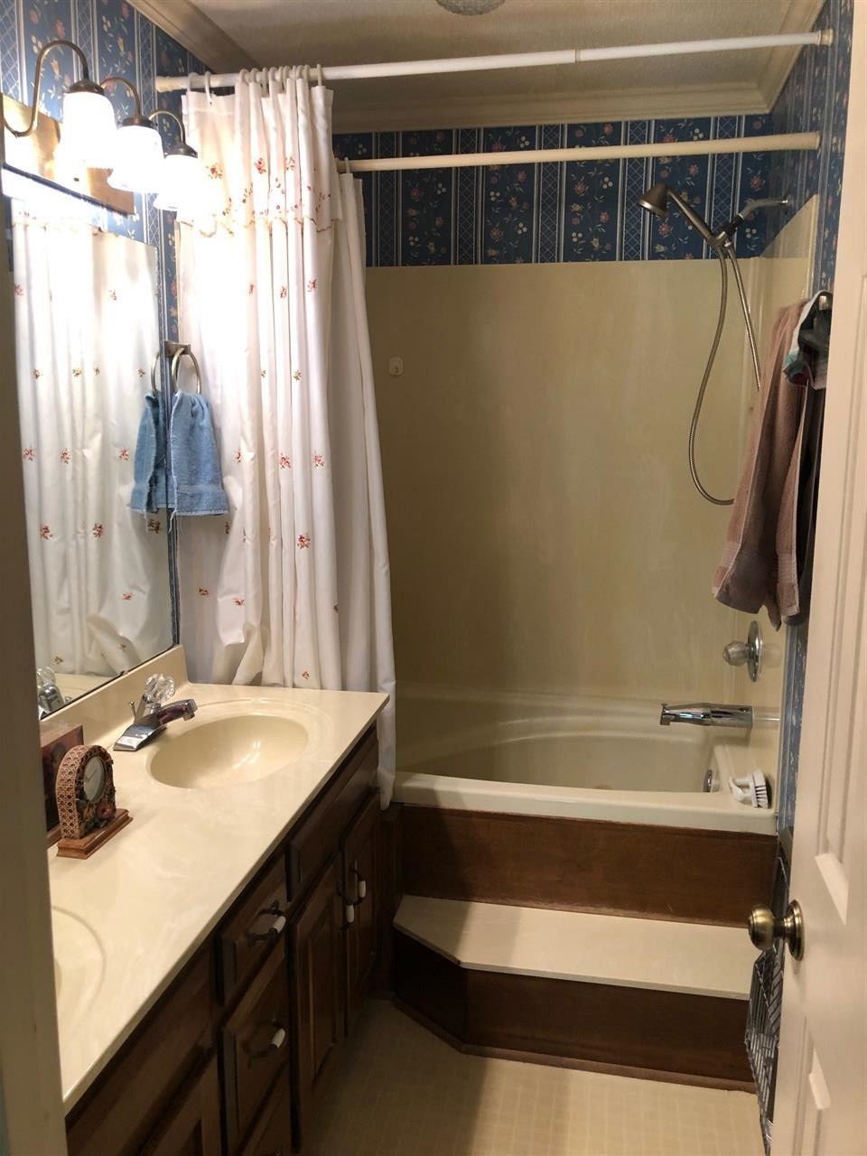 2524 Pleasant Road Fuquay-Varina, NC 27526 - Photo 17 of 21 Master Bath