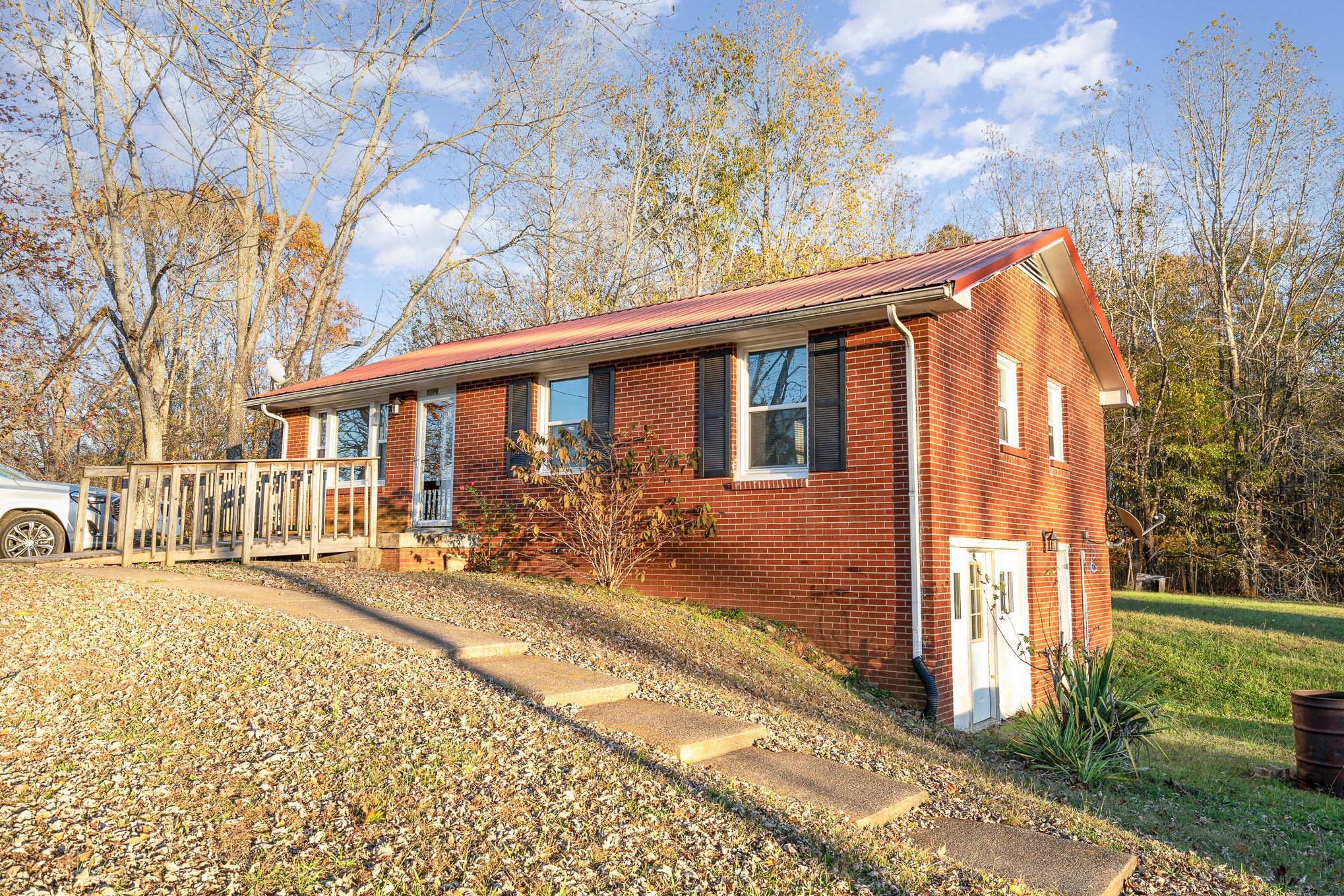 3166 North Hinton Road Clarksville, TN 37043 - Photo 1 of 25 Gallery Image 1