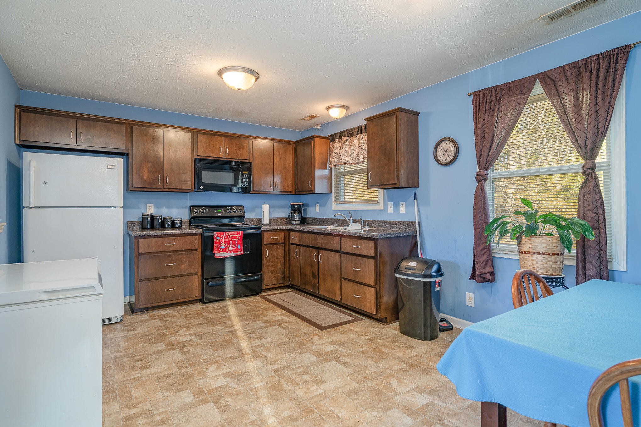 3166 North Hinton Road Clarksville, TN 37043 - Photo 9 of 25 Gallery Image 9