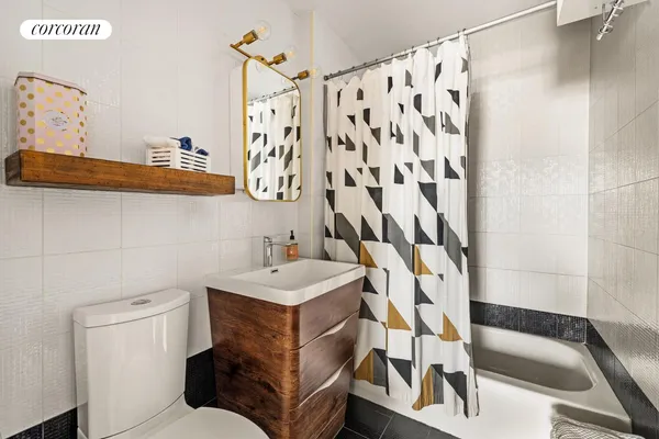 $925,000 | 811 5th Avenue, Unit 402 | Greenwood Heights