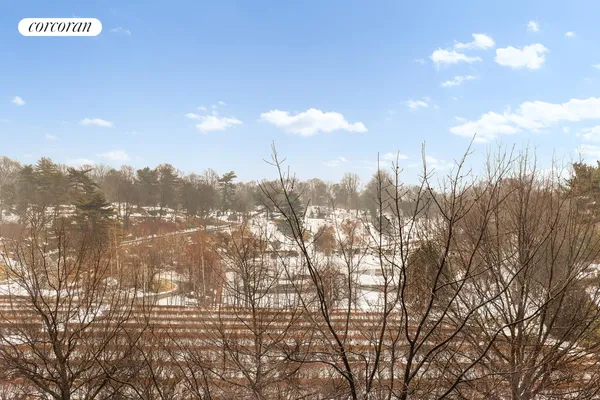 $925,000 | 811 5th Avenue, Unit 402 | Greenwood Heights