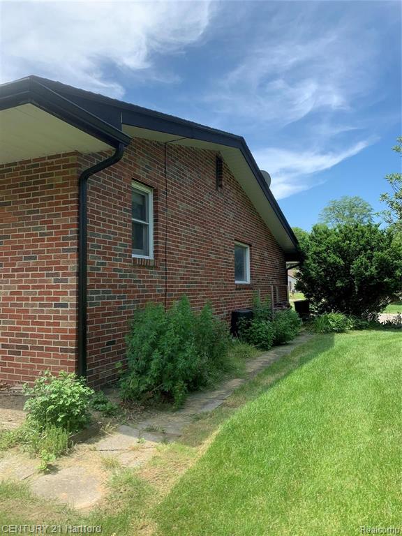 26466 Springland Street Farmington, MI 48334 - Photo 10 of 51