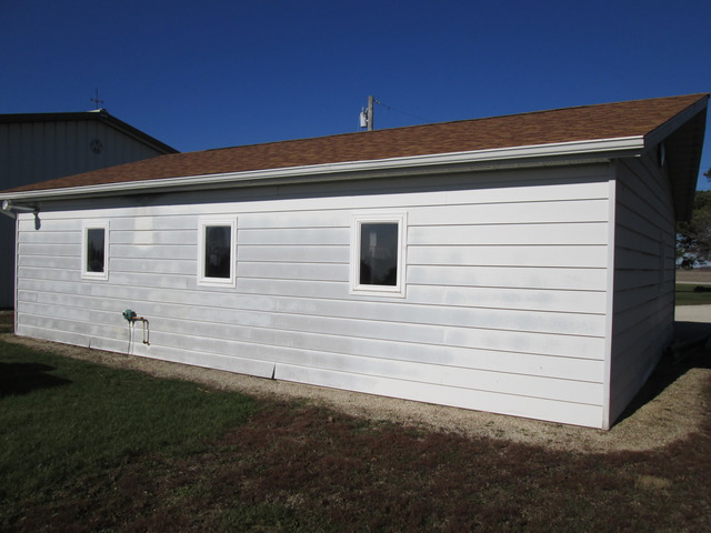17424 West Rte 17 Reddick, IL 60961 - Photo 8 of 24 a view of a backyard of the house