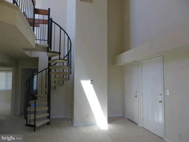 $2,295 | 6008 C Curtier Drive, Alexandria, VA 22310