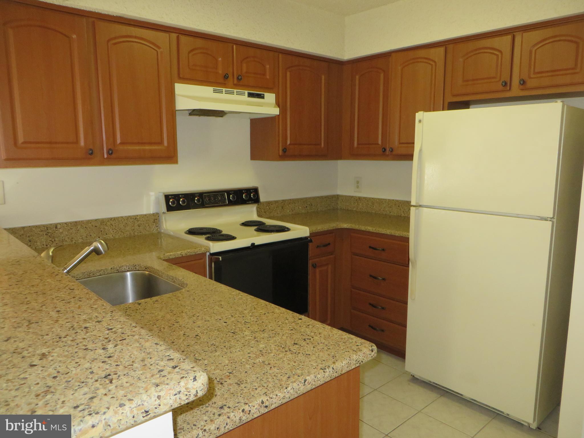 6008 C Curtier Drive Alexandria, VA 22310 - Photo 8 of 34