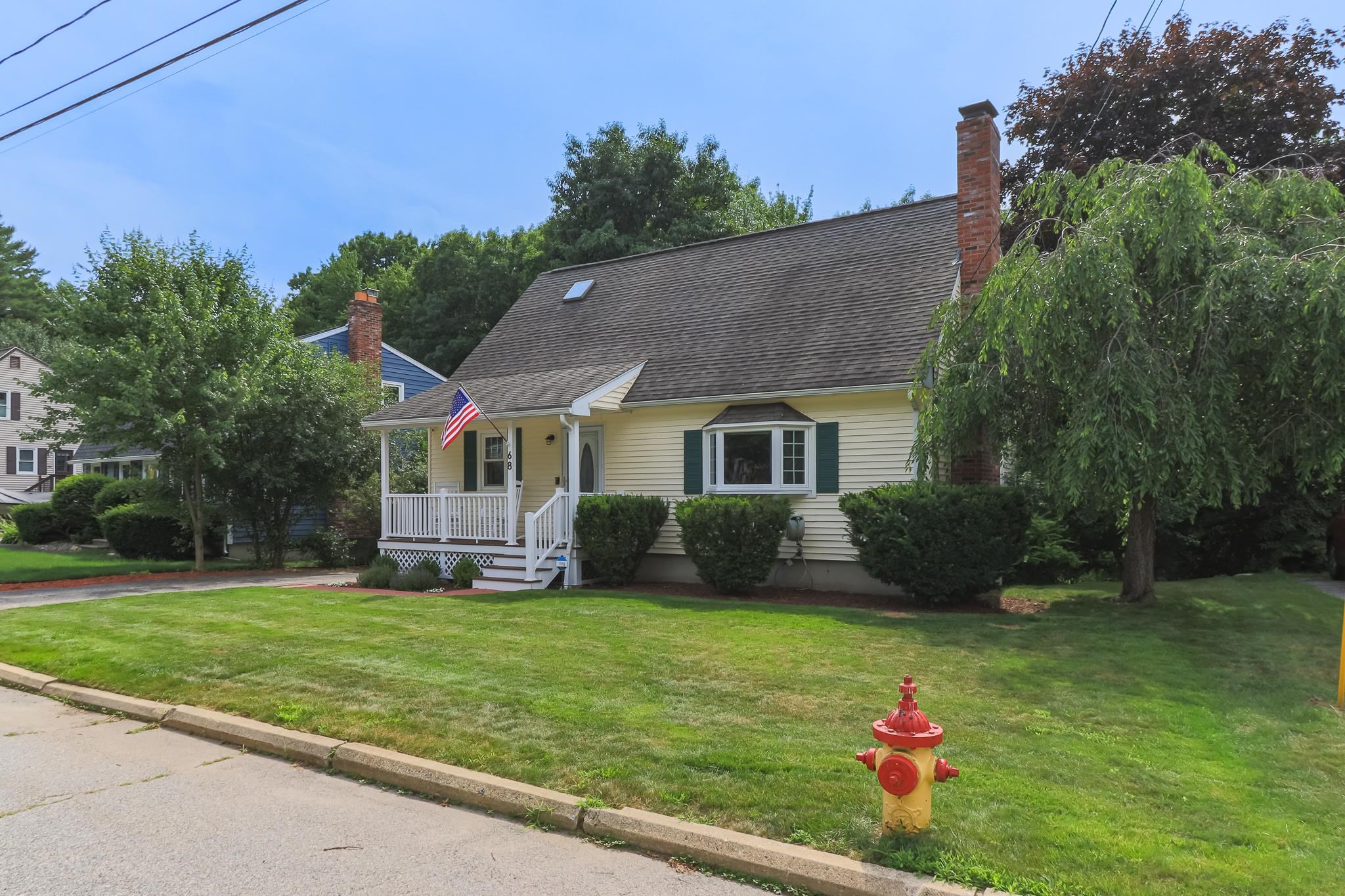 68 Benjamin Street Manchester, NH 03109 - Photo 3 of 37