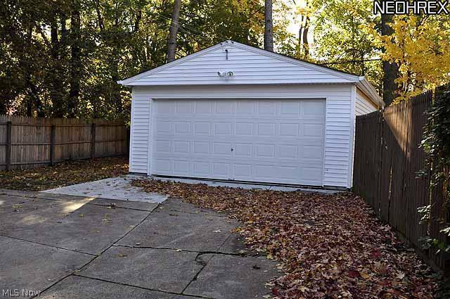 3848 Woodridge Road Cleveland Heights, OH 44121 - Photo 19 of 22