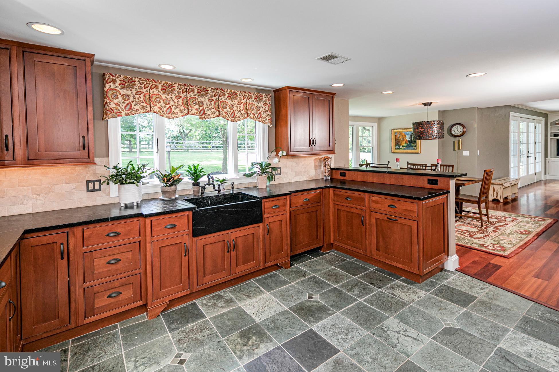 268 Edgerstoune Road Princeton, NJ 08540 - Photo 8 of 35 Gallery Image 8