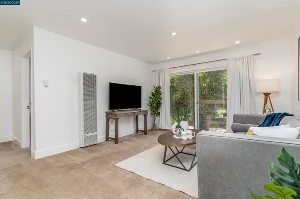 $1,895 | 5305 Ridgeview Circle, El Sobrante, CA 94803