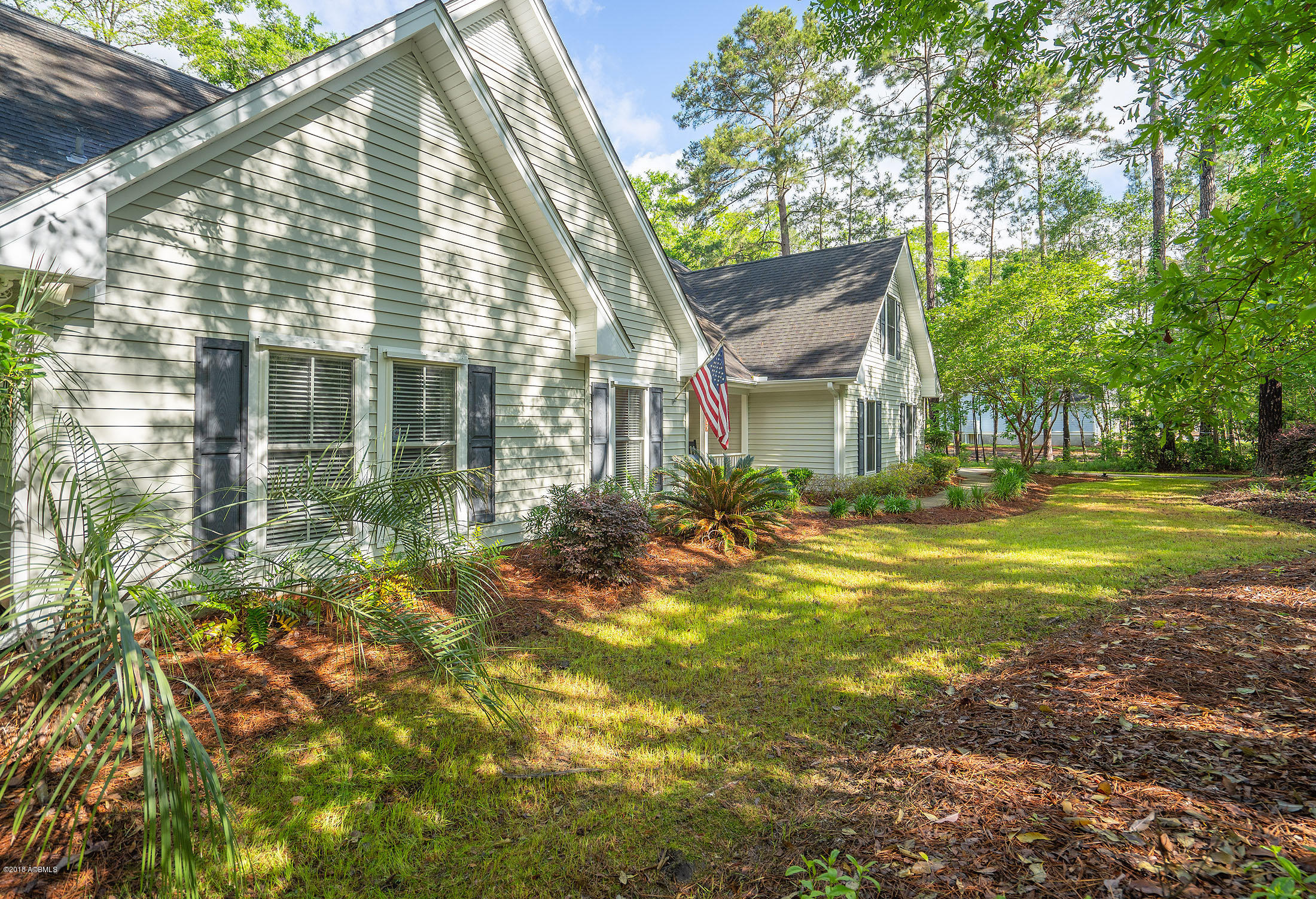 109 Middle Road Beaufort, SC 29907 - Photo 6 of 48 DSC00749-1