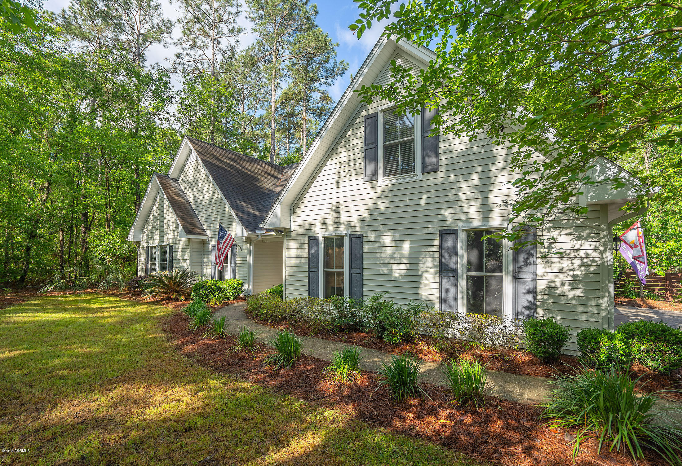 109 Middle Road Beaufort, SC 29907 - Photo 8 of 48 DSC00752-1
