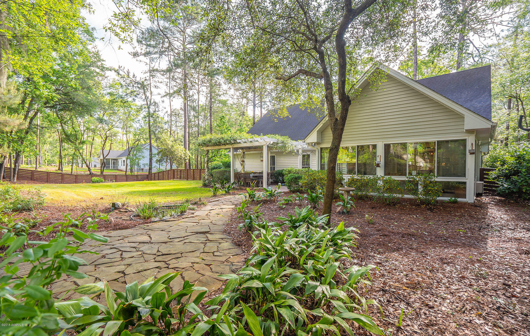 109 Middle Road Beaufort, SC 29907 - Photo 9 of 48 DSC00733-1